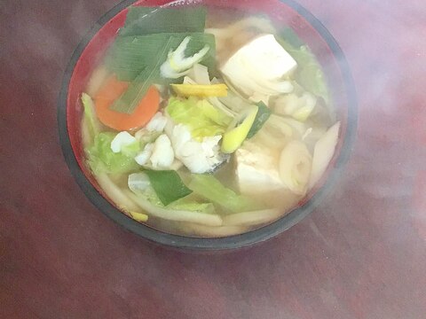 助宗タラと豆腐と野菜の白だしうどん。